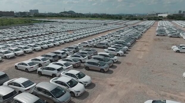 European Car Sales Decline in March Amid Persisting Weakness in Electric Vehicle Segment